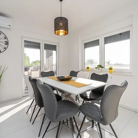 Contessa Feriehus *