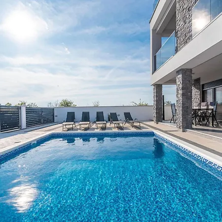 Feriehus Contessa Privlaka (Zadar)
