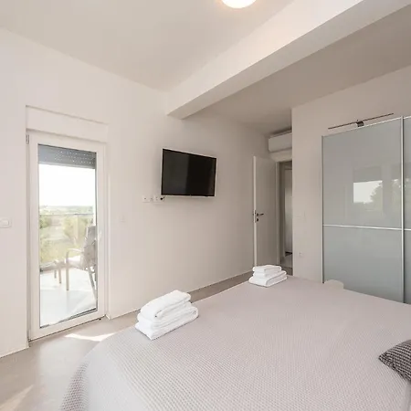 Contessa * Privlaka (Zadar)